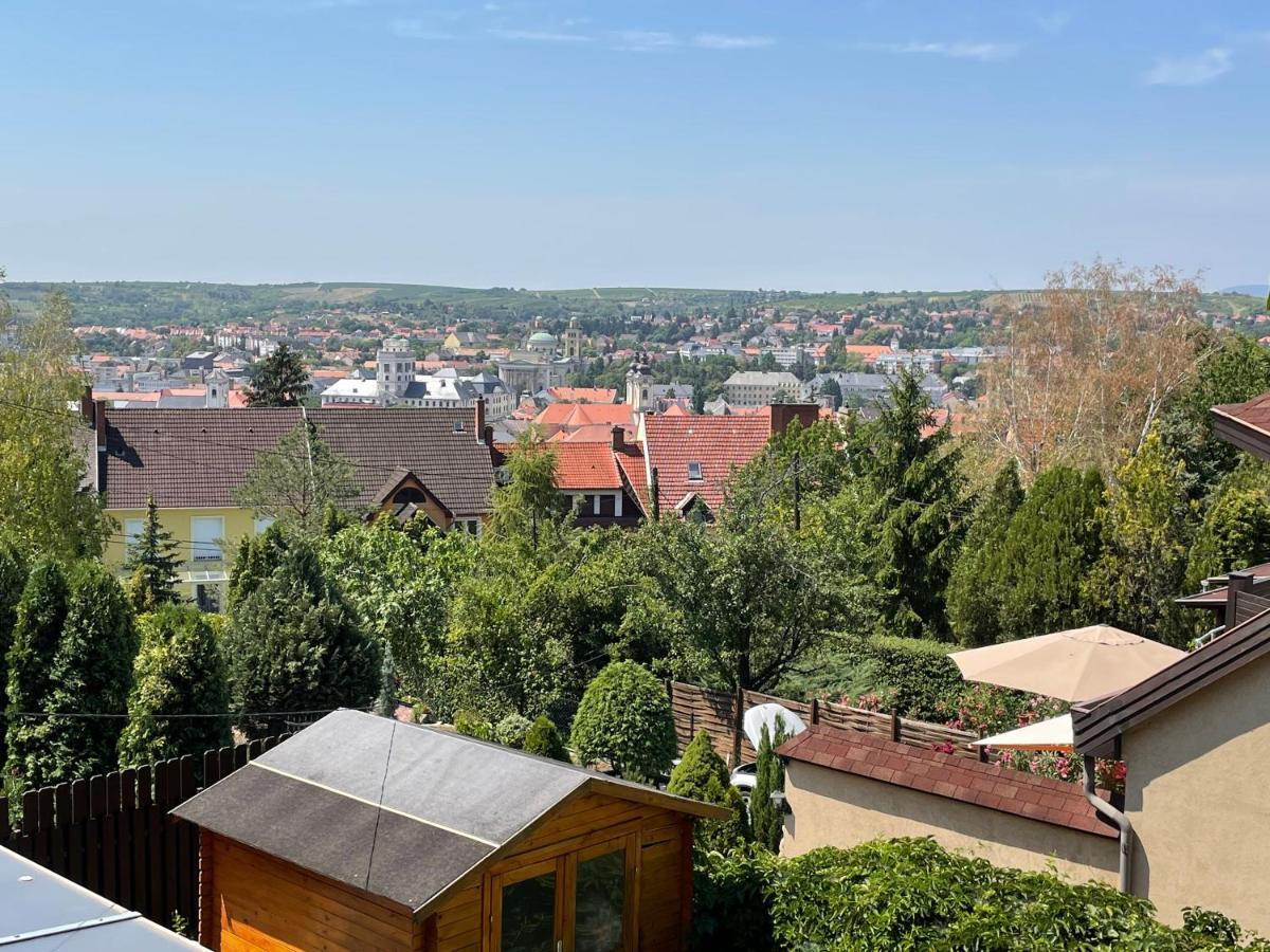 Bellavista 2 Apartman Егер Екстериор снимка