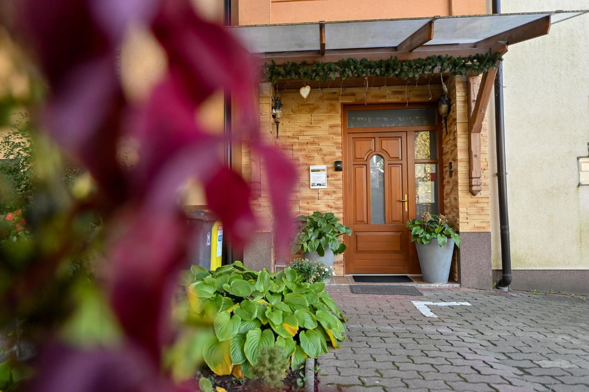 Bellavista 2 Apartman Егер Екстериор снимка
