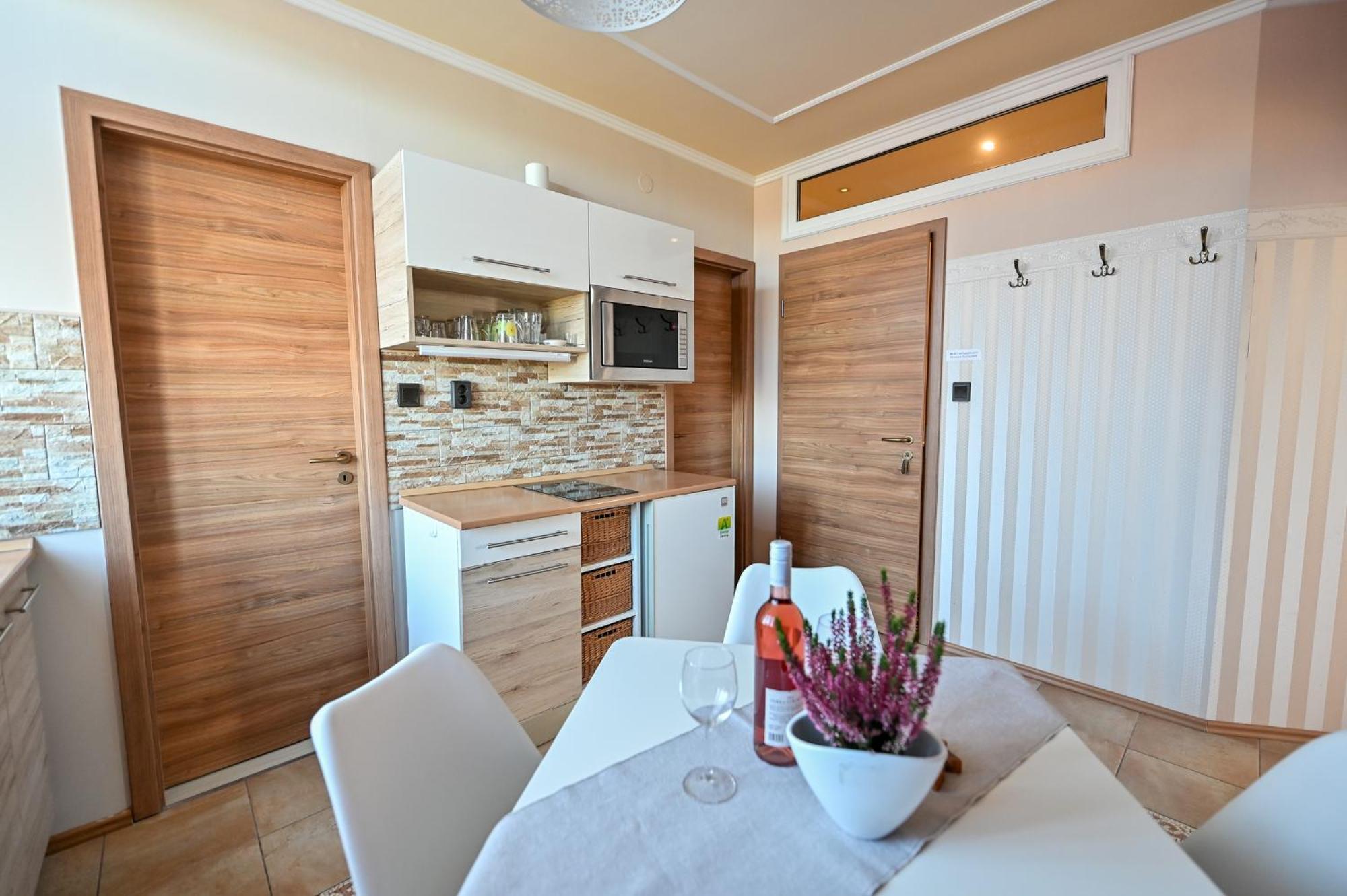 Bellavista 2 Apartman Егер Екстериор снимка