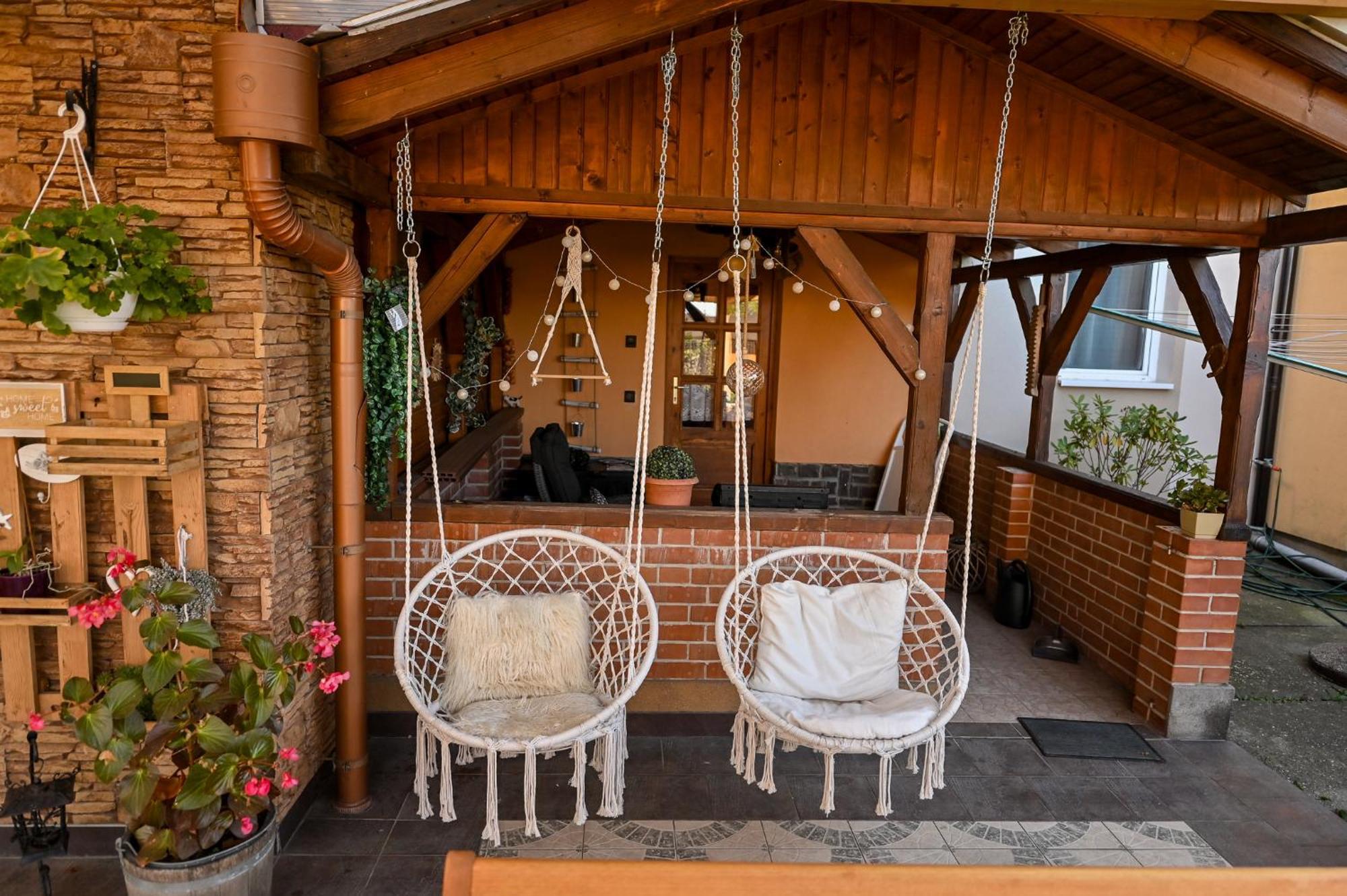 Bellavista 2 Apartman Егер Екстериор снимка